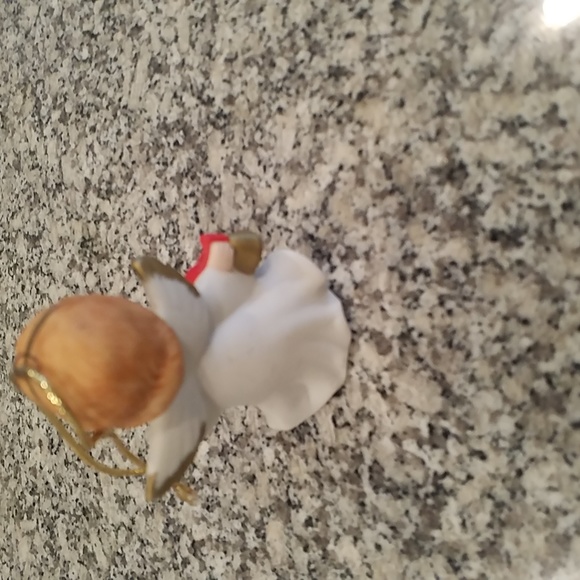 Pair of Retro Ceramic Angel Figurines/Tree Ornaments - Picture 3 of 7